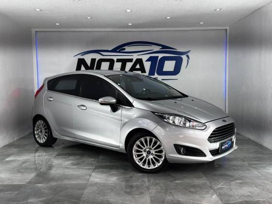 FORD FIESTA 1.6 TITANIUM PLUS HATCH 16V FLEX 4P POWERSHIFT FORD FIESTA 1.6 TITANIUM PLUS HATCH 16V FLEX 4P POWERSHIFT
